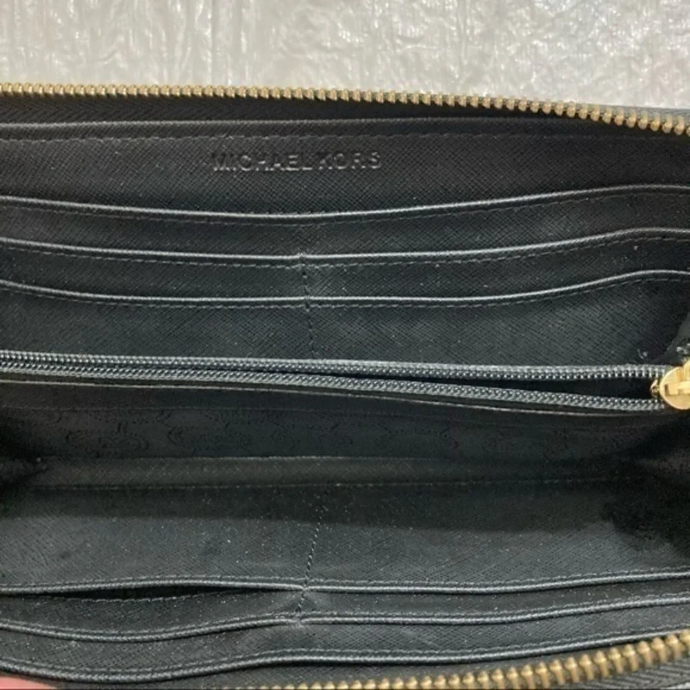 Michael kors signature mk zipper clutch wallet brown